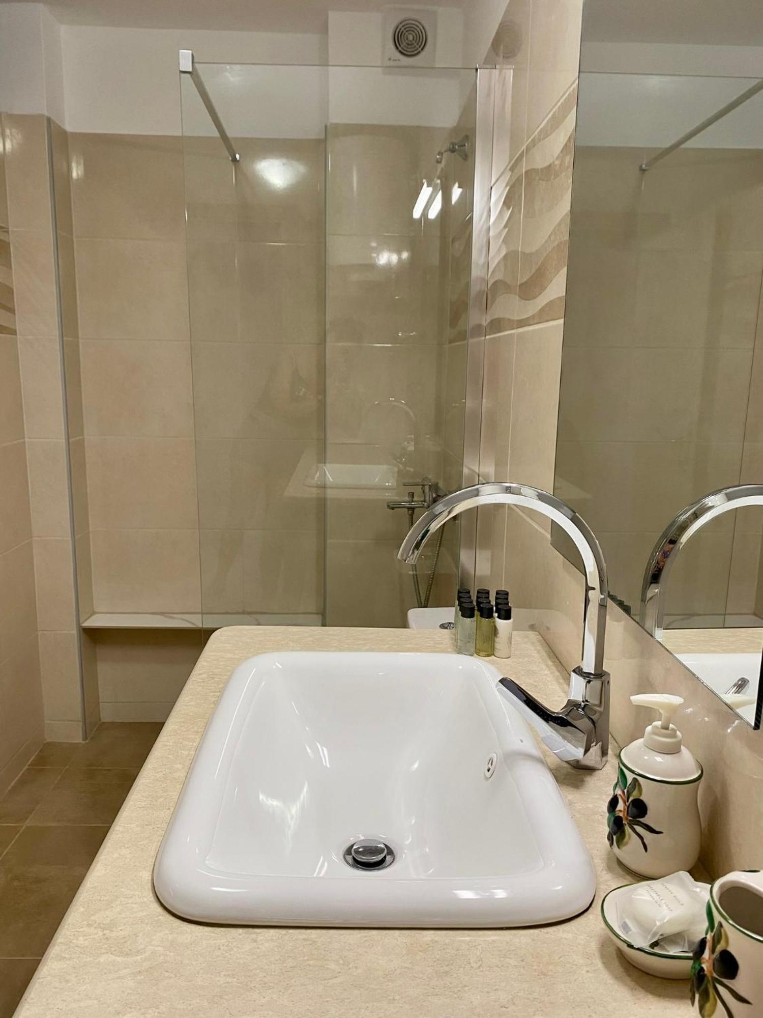 Arian Apartments Argostoli  Exterior photo